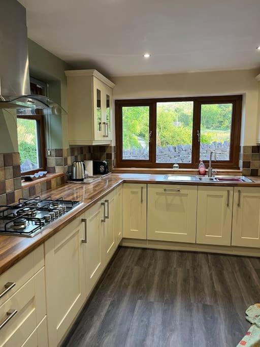 Bryn Rhedyn Cottage Cwm-y-glo Kültér fotó